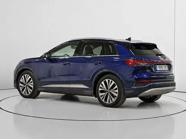 Usado Audi Q4 e-tron Advanced 150 kW (204 CV) 2021 Azul SUV