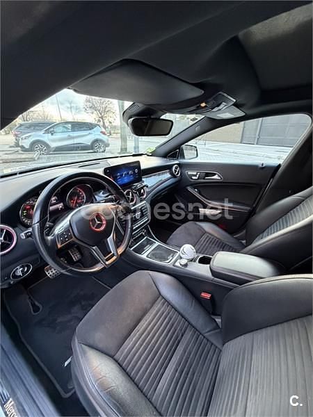 Usado Mercedes CLA220 170 CV (125 kW) 2014 Gris / plata Berlina