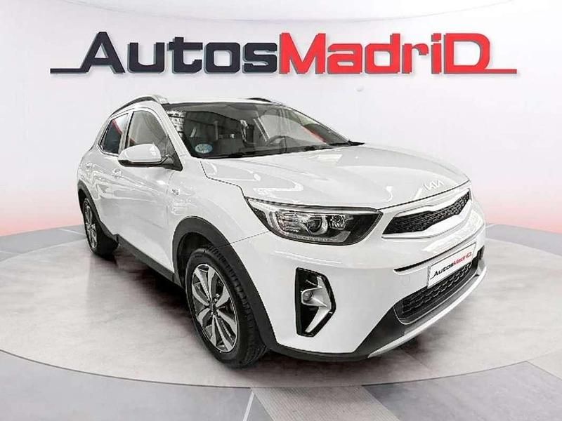 Usado Kia Stonic 101 CV (74 kW) 2021 Blanco SUV