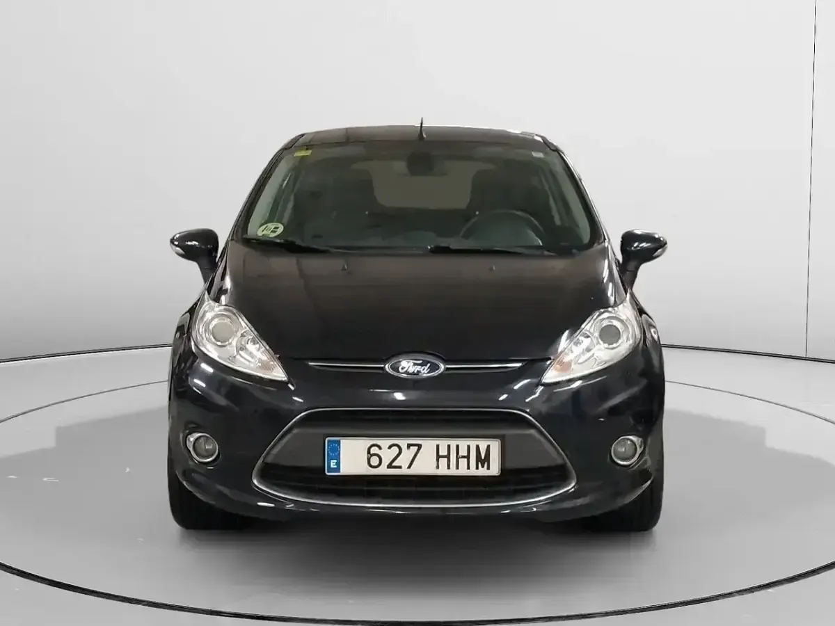 Usado Ford Fiesta Trend 97 CV (71 kW) 2011 Negro Utilitario