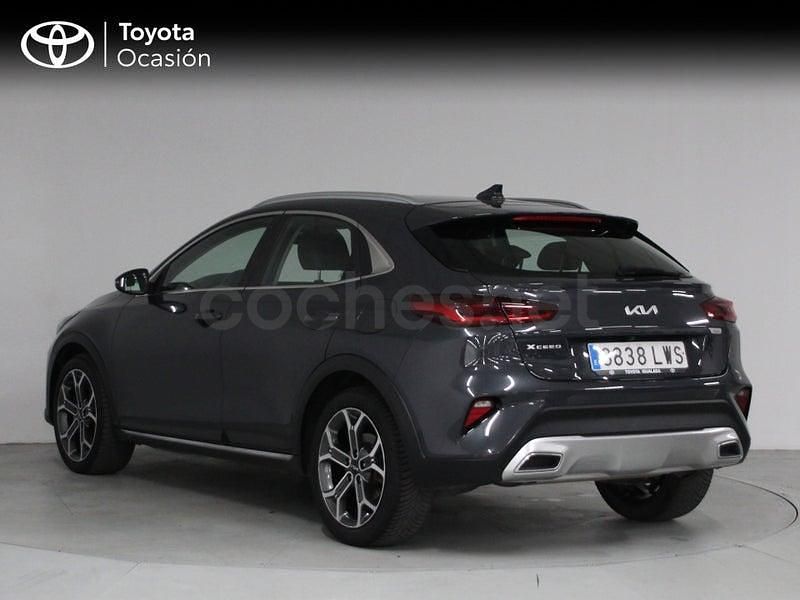 Usado Kia XCeed 160 CV (117 kW) 2022 Gris / plata SUV