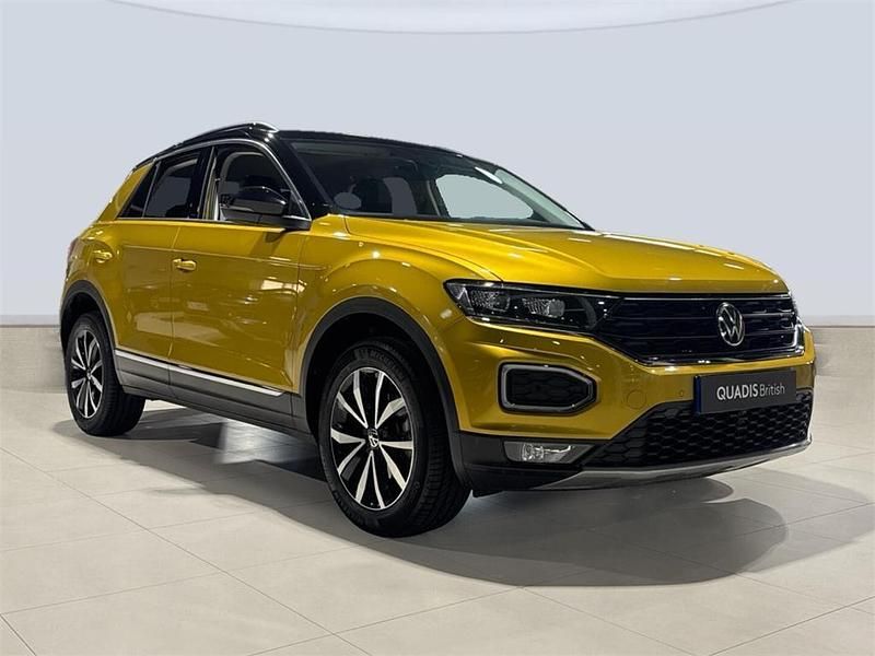 Usado VW T-Roc Advance 150 CV (110 kW) 2021 Amarillo SUV