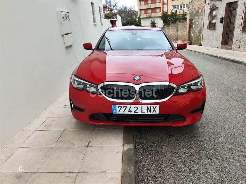 Usado BMW 318 150 CV (110 kW) 2021 Rojo Berlina