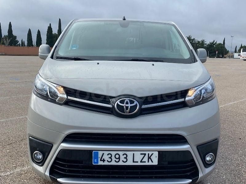 Usado Toyota Proace Verso 120 CV (88 kW) 2022 Gris / plata Familiar
