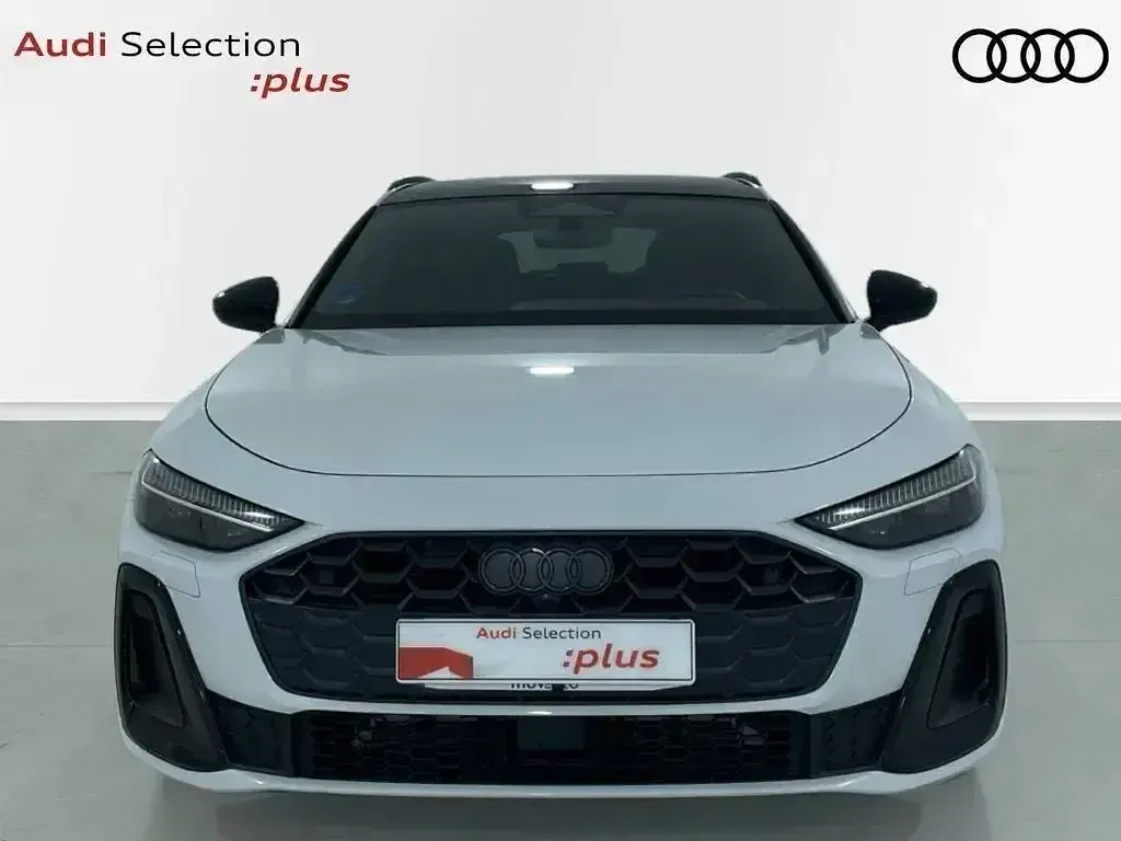 Usado Audi A5 Ambiente 299 CV (219 kW) 2025 Blanco Familiar
