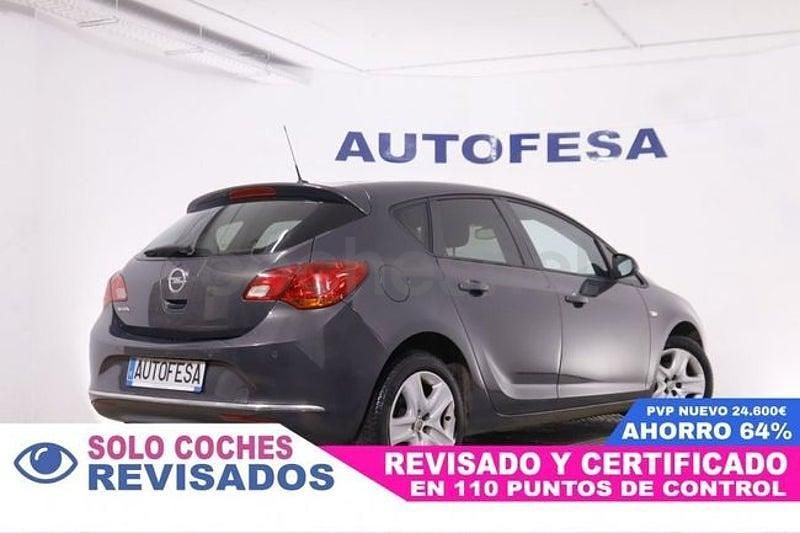Usado Opel Astra Selective 140 CV (102 kW) 2015 Negro Berlina