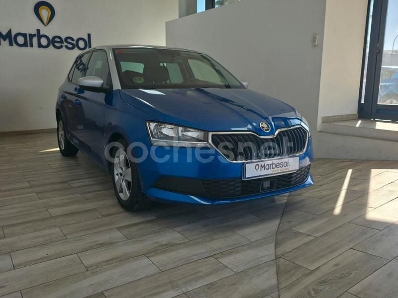 Usado Skoda Fabia Active 95 CV (69 kW) 2021 Azul Berlina