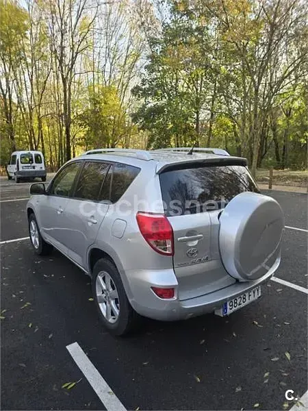 Usado Toyota RAV4 Sol 136 CV (100 kW) 2008 Gris / plata SUV