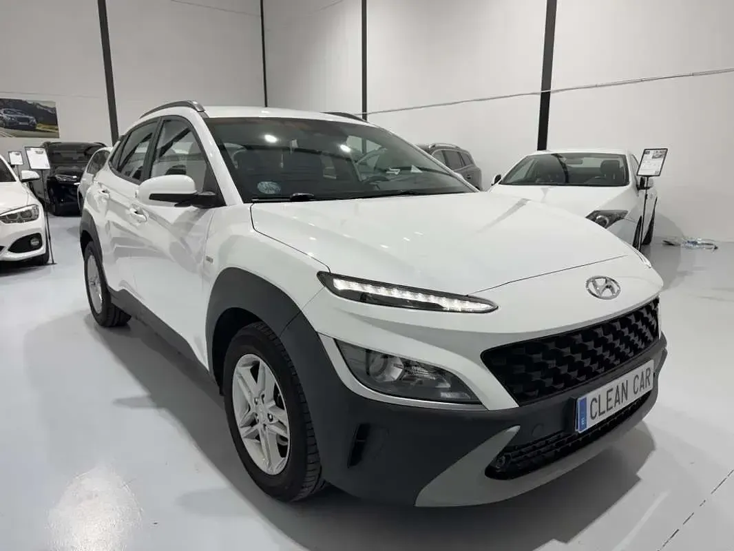 Usado Hyundai Kona 120 CV (88 kW) 2022 Blanco SUV