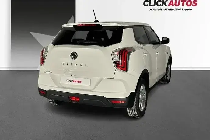 Usado SsangYong Tivoli 128 CV (94 kW) 2023 Gris SUV