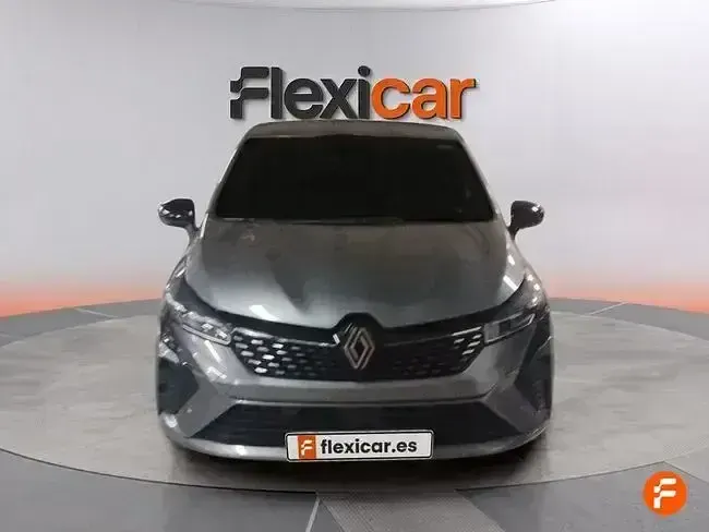 Usado Renault Clio Techno 90 CV (66 kW) 2024 Gris Utilitario
