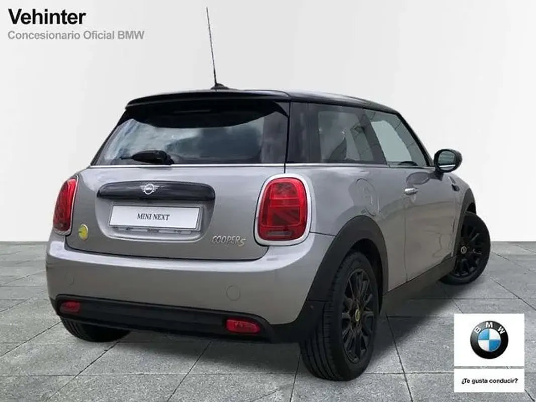 Usado Mini Cooper SE 135 kW (184 CV) 2023 Gris Utilitario