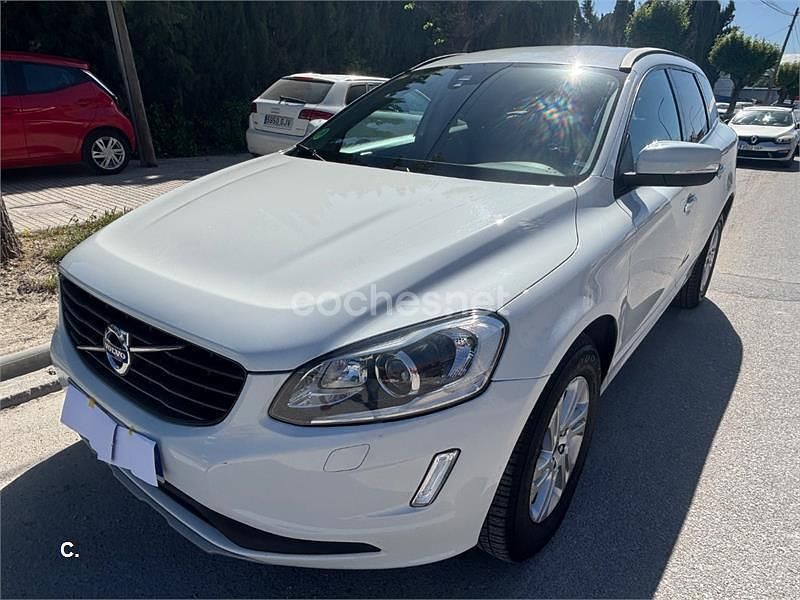Usado Volvo XC60 Kinetic 136 CV (100 kW) 2015 Blanco SUV