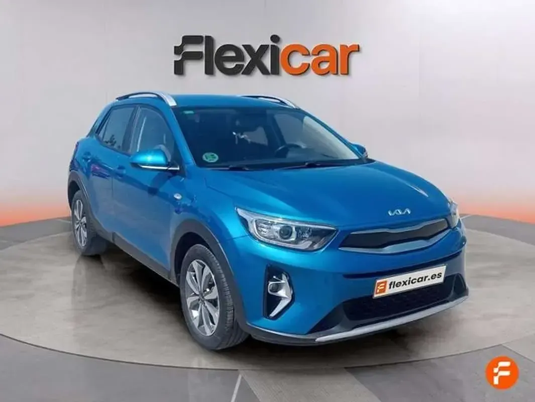 Usado Kia Stonic 84 CV (61 kW) 2022 Azul SUV