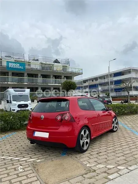 Usado VW Golf V GTI 200 CV (147 kW) 2007 Rojo Berlina