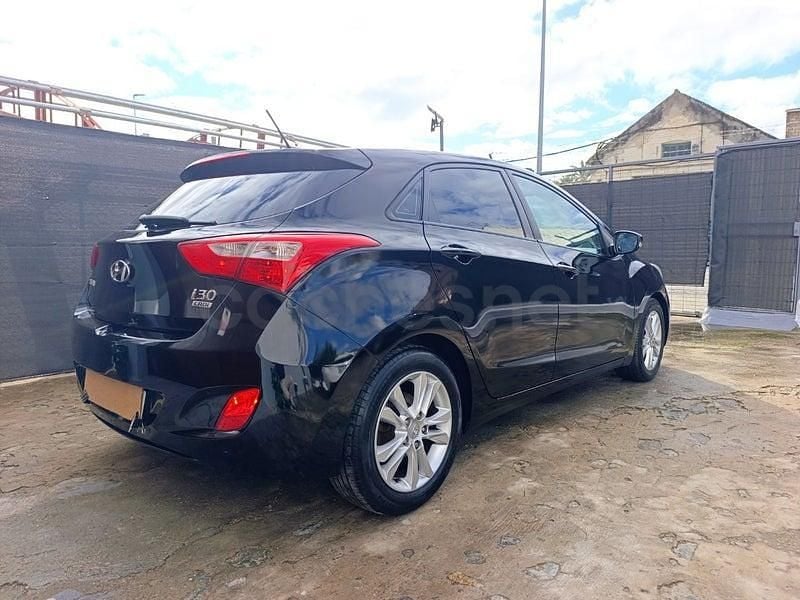 Usado Hyundai i30 Sport 128 CV (94 kW) 2013 Negro Berlina