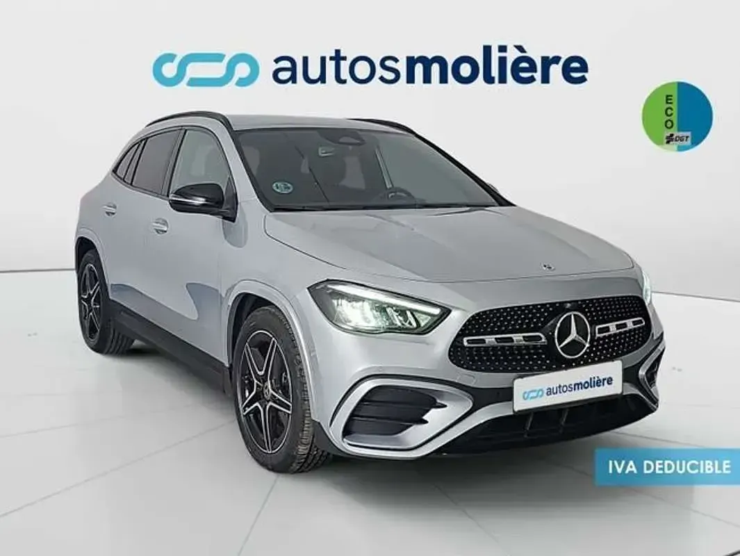 Usado Mercedes GLA200 163 CV (119 kW) 2025 Gris plata SUV
