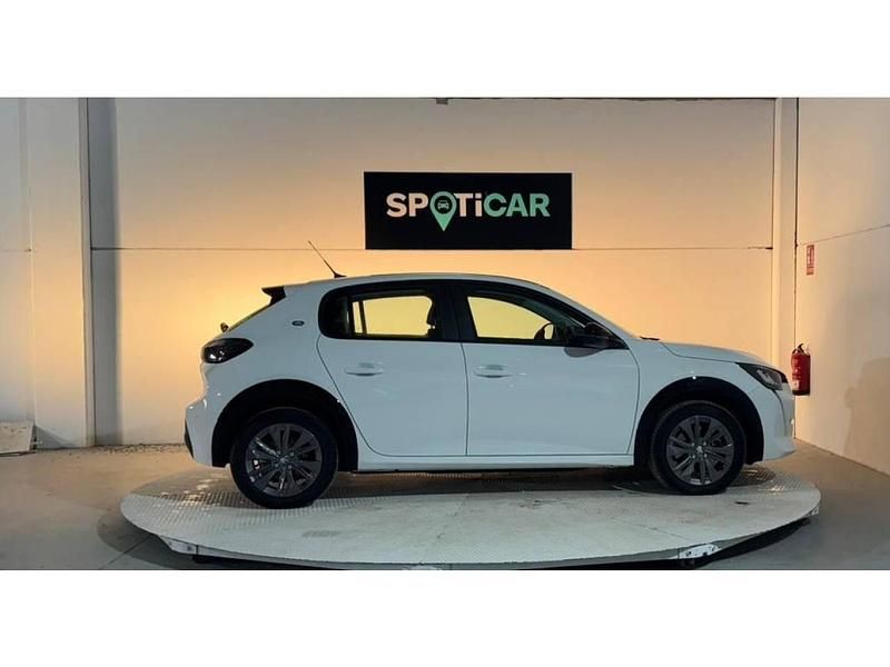 Usado Peugeot e-208 Active 100 kW (136 CV) 2022 Blanco Utilitario