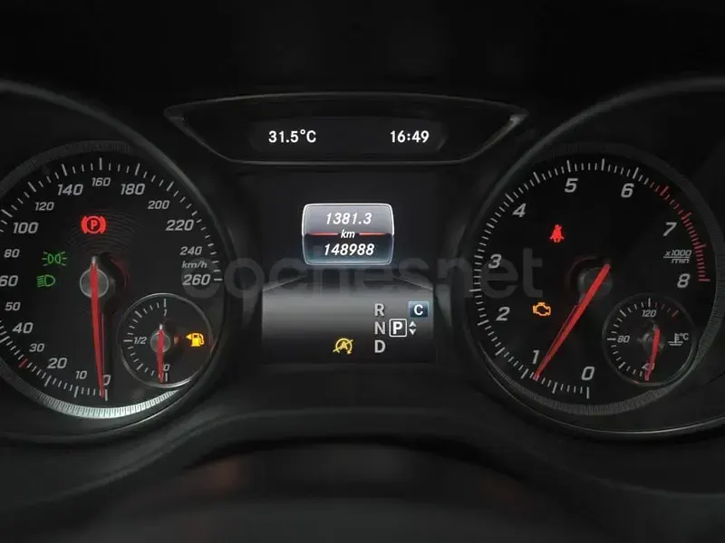 Usado Mercedes CLA250 AMG line 211 CV (155 kW) 2015 Blanco Coupe