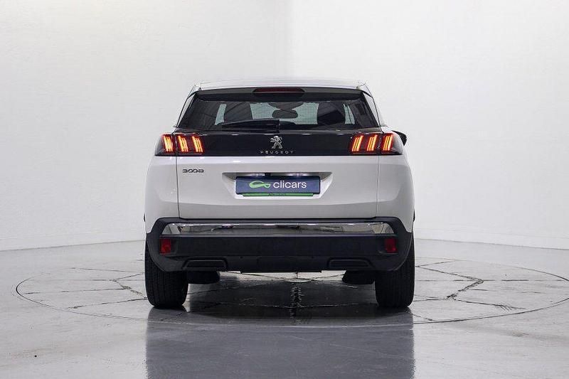 Usado Peugeot 3008 Allure 300 CV (220 kW) 2024 Blanco SUV