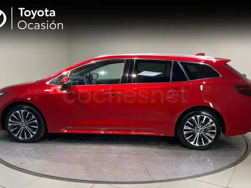 Usado Toyota Corolla Sport 196 CV (144 kW) 2025 Rojo Familiar