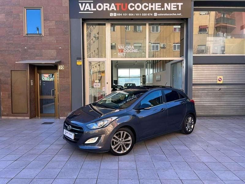 Brugt Hyundai i30 Blackline 110 HK (80 kW) 2015 Grå Hatchback