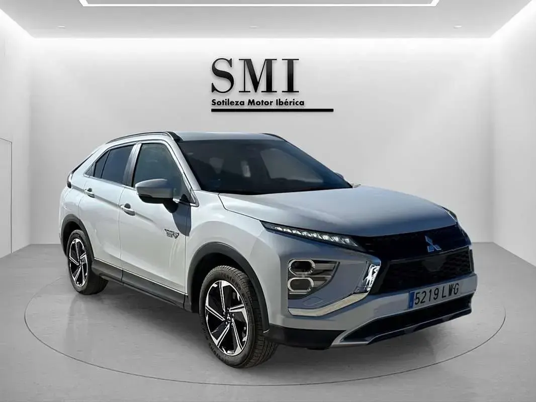 Usado Mitsubishi Eclipse Cross 188 CV (138 kW) 2022 Blanco SUV