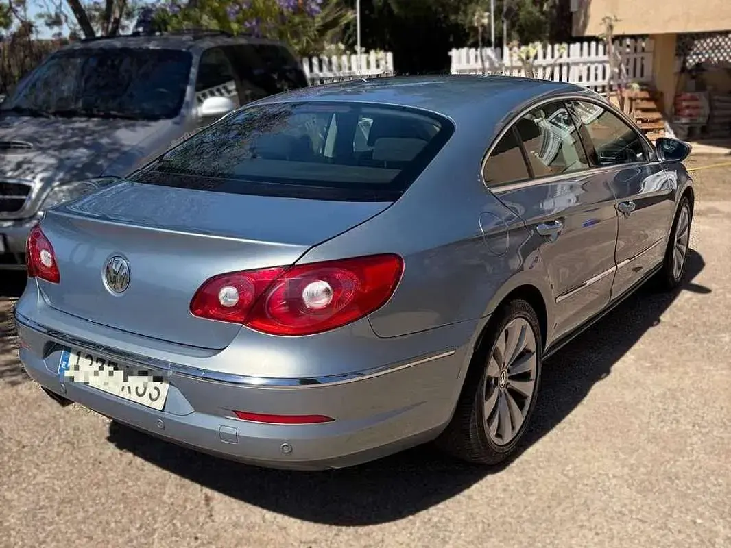 Usado VW Passat 160 CV (117 kW) 2011 Gris Coupe