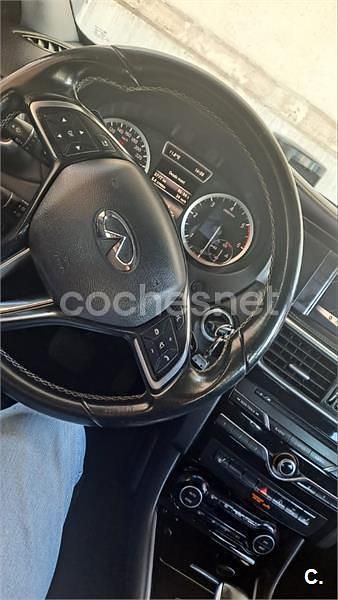 Usado Infiniti Q30 Premium 109 CV (80 kW) 2016 Gris / plata Berlina