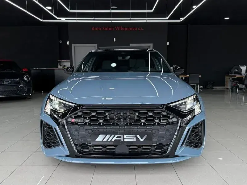 Usado Audi RS3 Premium 400 CV (294 kW) 2023 Gris / plata Berlina