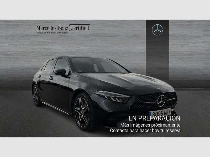 Usado Mercedes A180 109 CV (80 kW) 2025 Negro Utilitario