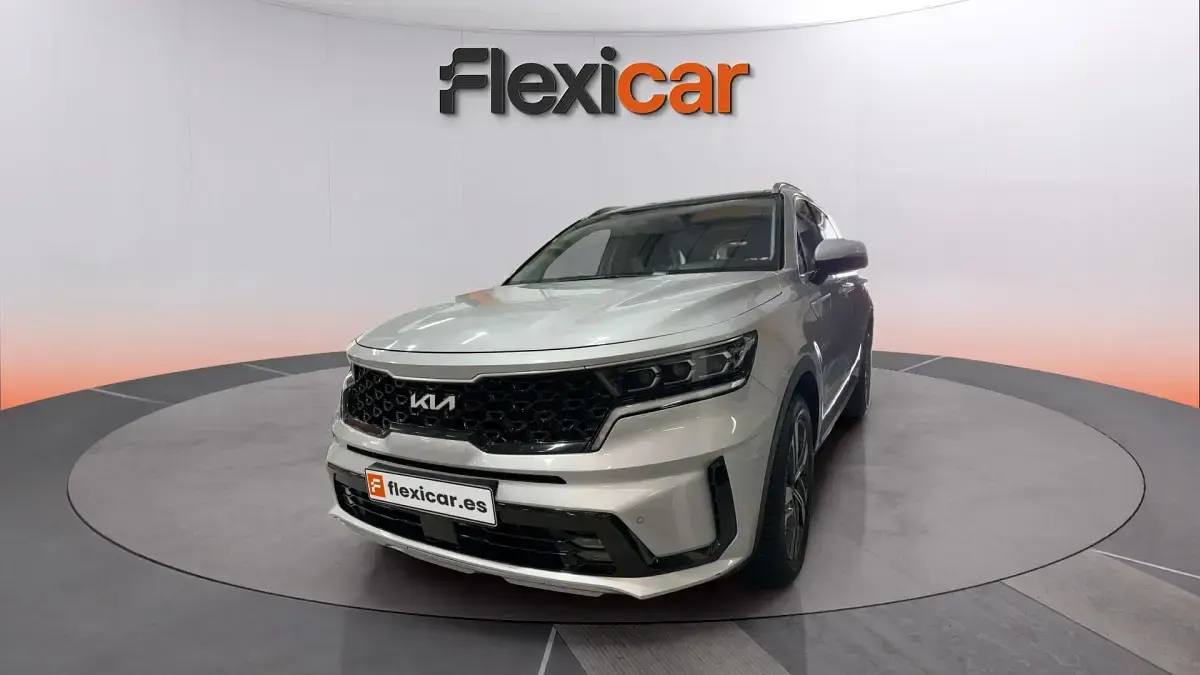 Usado Kia Sorento Plus 232 CV (170 kW) 2023 Gris SUV