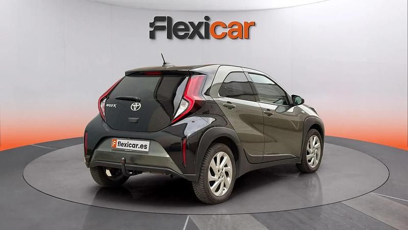 Usado Toyota Aygo X Play 72 CV (52 kW) 2022 Gris SUV
