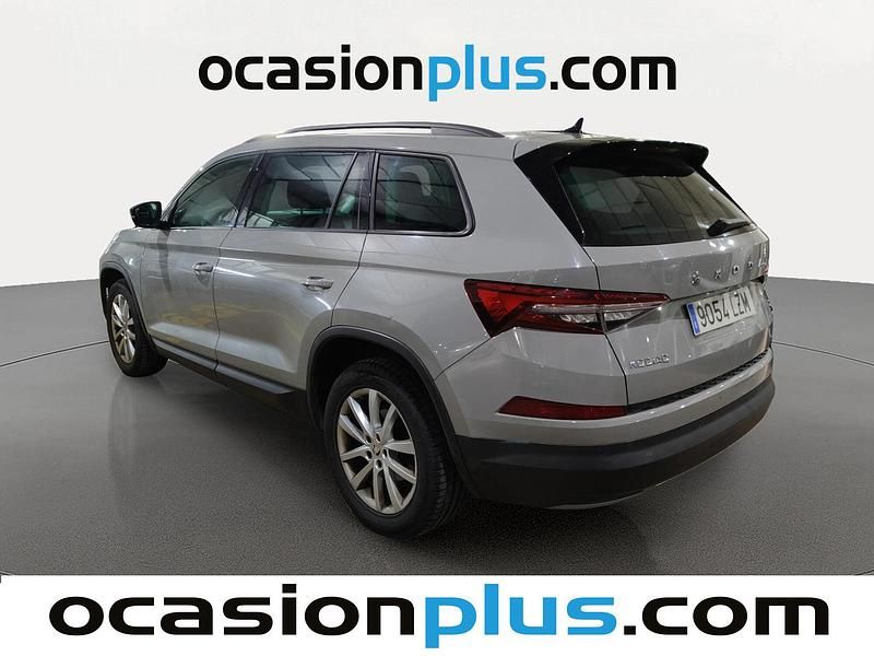 Usado Skoda Kodiaq Ambition 150 CV (110 kW) 2022 Gris / plata SUV