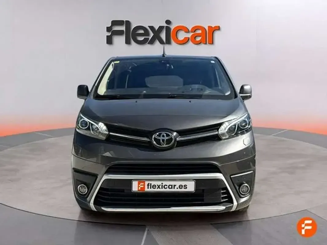 Usado Toyota Proace Advance 150 CV (110 kW) 2020 Gris Monovolumen
