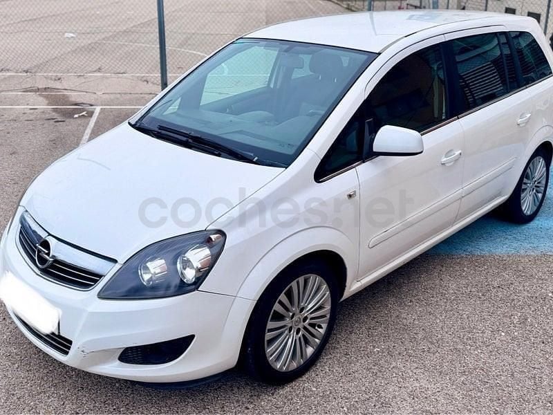 Usado Opel Zafira Family 110 CV (80 kW) 2012 Blanco Monovolumen