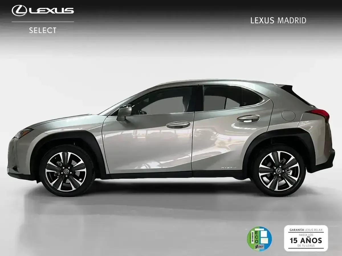 Usado Lexus UX 184 CV (135 kW) 2021 Plateado SUV