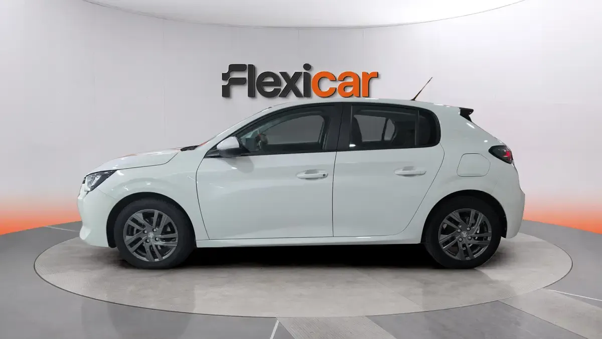 Usado Peugeot 208 Style 101 CV (74 kW) 2021 Blanco Utilitario