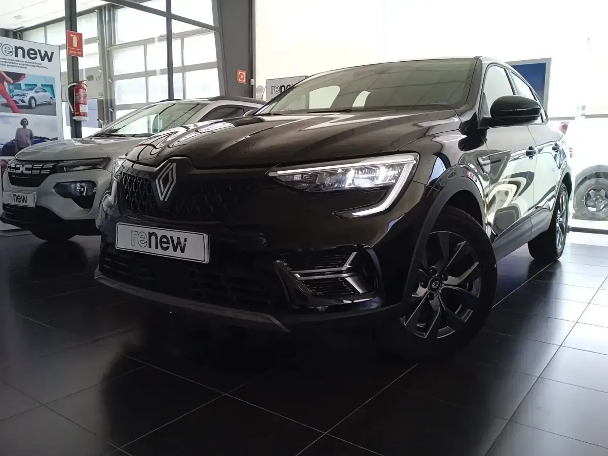 Nuevo Renault Arkana Evolution 140 CV (102 kW) 2025 Negro SUV