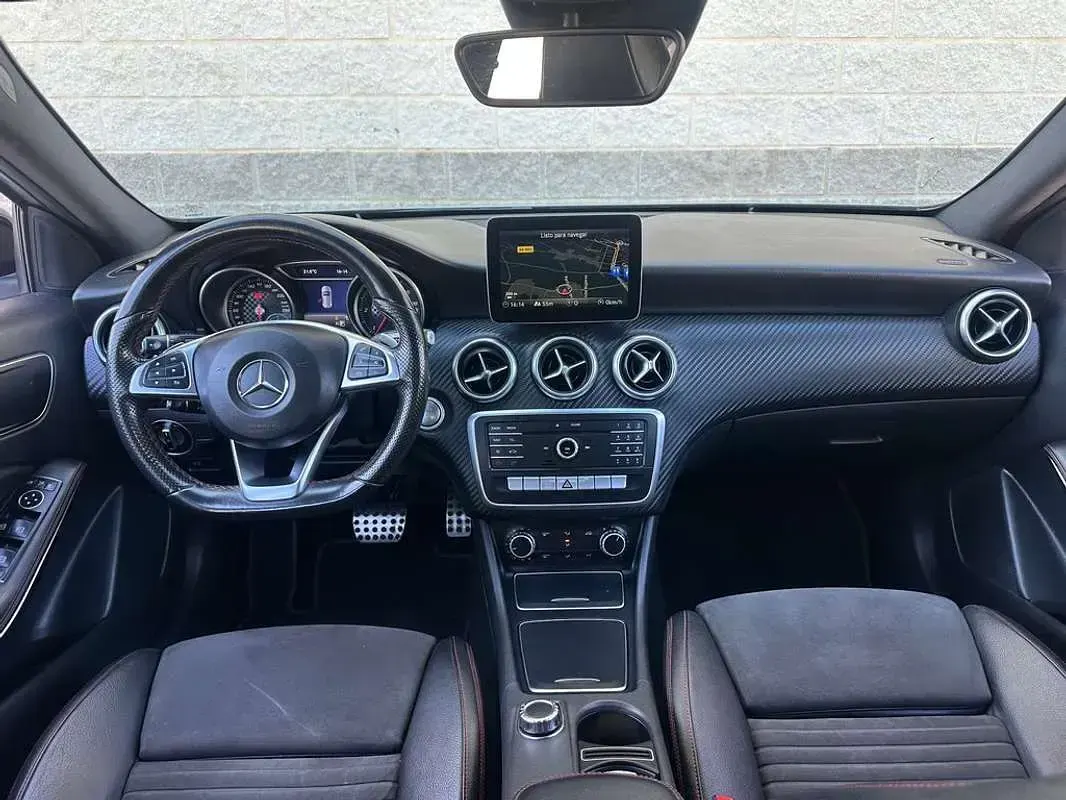 Usado Mercedes A220 136 CV (100 kW) 2017 Gris Utilitario
