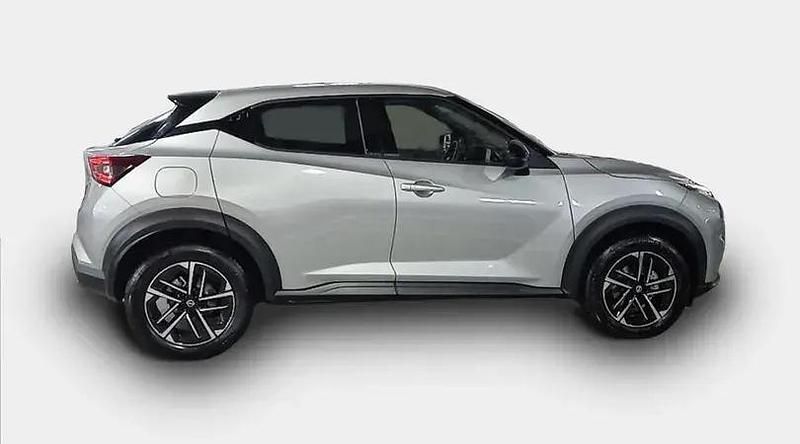 Usado Nissan Juke N-Connecta 114 CV (83 kW) 2025 Diamond silver (metalizado) SUV