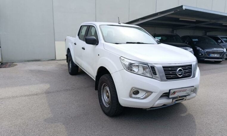 Usado Nissan Navara Visia 2017 Blanco Pickup/Camioneta