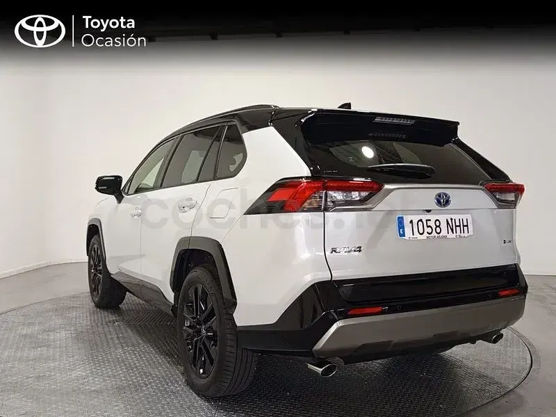 Usado Toyota RAV4 Hybrid Style 218 CV (160 kW) 2025 Blanco SUV