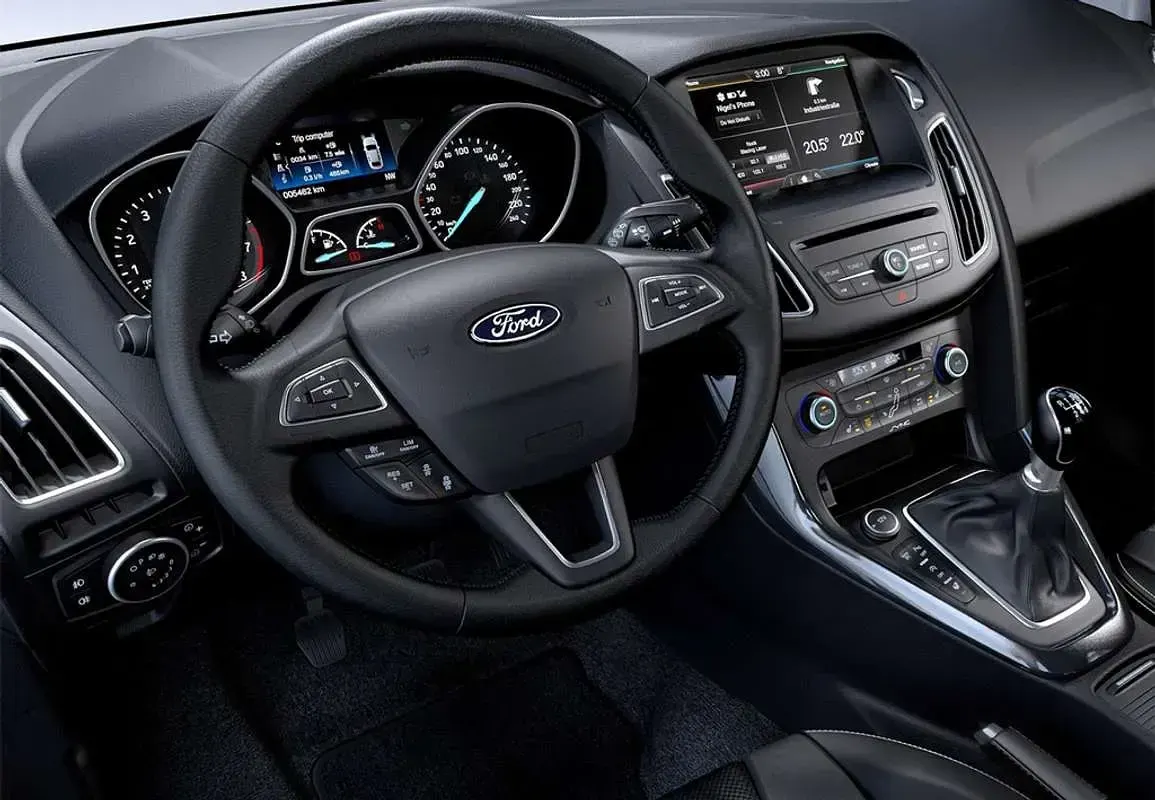 Usado Ford Focus Business Edition 125 CV (91 kW) 2017 Azul Familiar