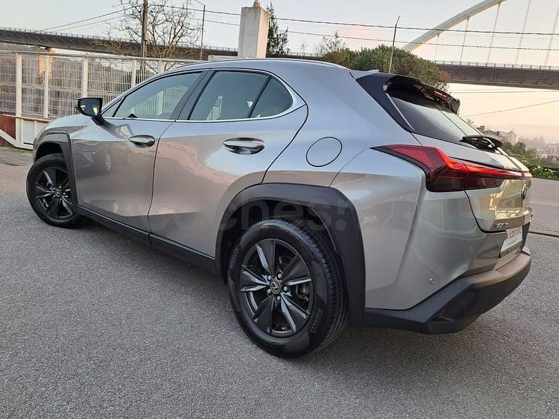 Usado Lexus UX Business Edition 184 CV (135 kW) 2023 Beige SUV