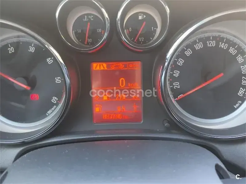 Usado Opel Astra Excellence 136 CV (100 kW) 2015 Blanco Berlina