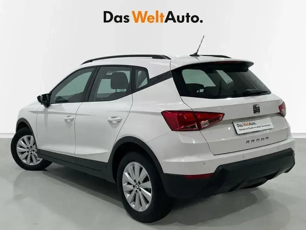 Usado Seat Arona Style 110 CV (80 kW) 2021 Blanco SUV