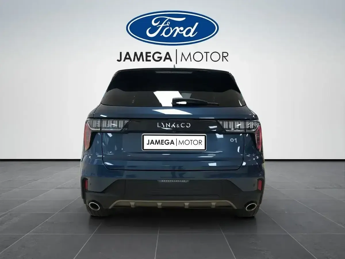 Usado Lynk & Co 01 261 CV (191 kW) 2022 Azul SUV