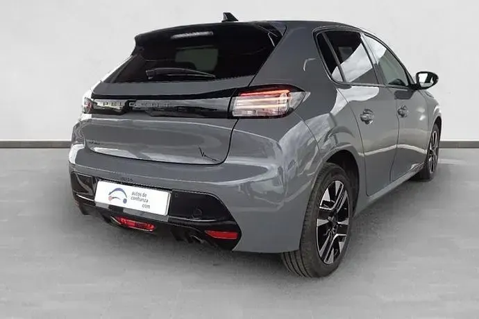 Usado Peugeot 208 Allure 100 CV (73 kW) 2025 Utilitario