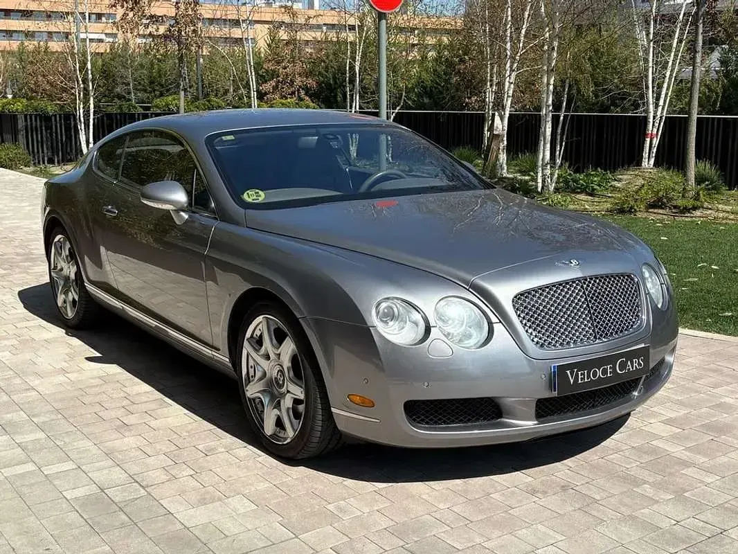 Usado Bentley Continental GT 560 CV (411 kW) 2006 Gris / plata Coupe